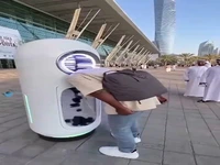  آرایشگاه سیار هوش‌مصنوعی در خیابان های دبی!