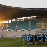 استقلالی‌ها چمن ناهموار تختی را تاچ کردند