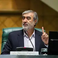 عزیزی: وزارت خارجه مسئول اجرای سیاست خارجی است نه مسئول تصمیم گیری