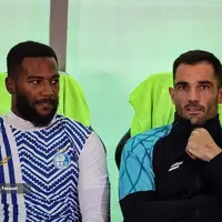 حاتمی: به جنپو و نازون باید فرصت بدهیم