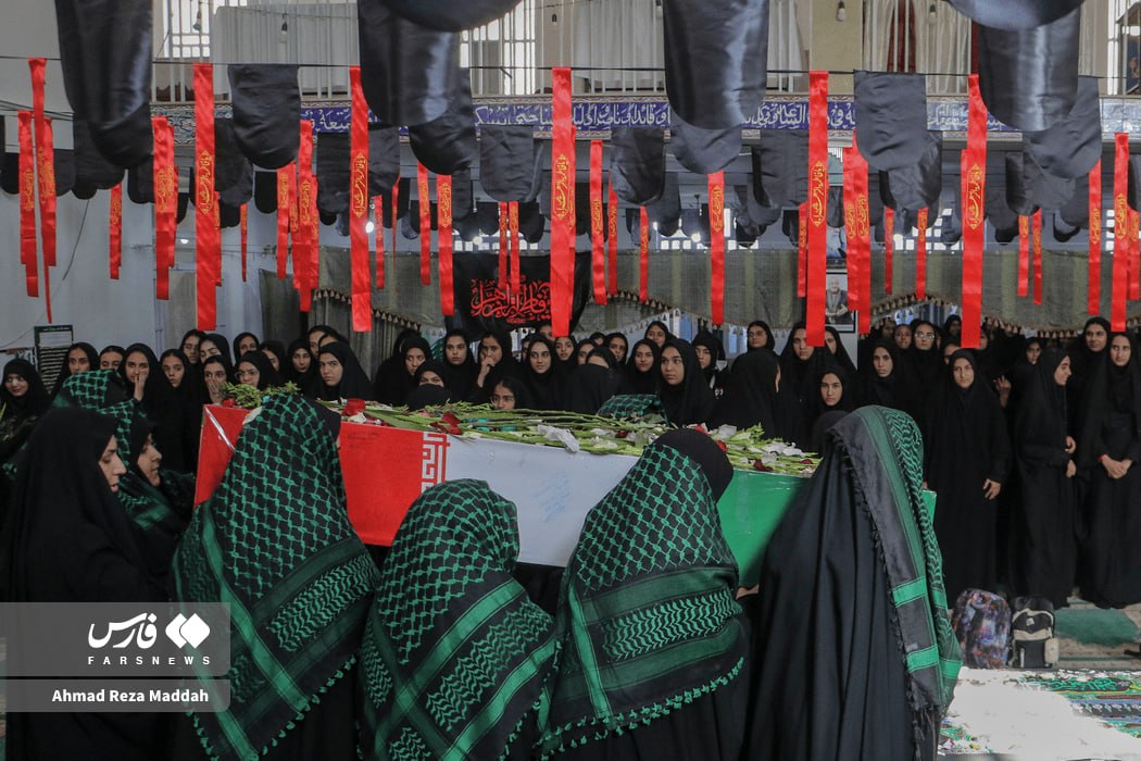 میزبانی دانش‌آموزان شیرازی از شهدای گمنام