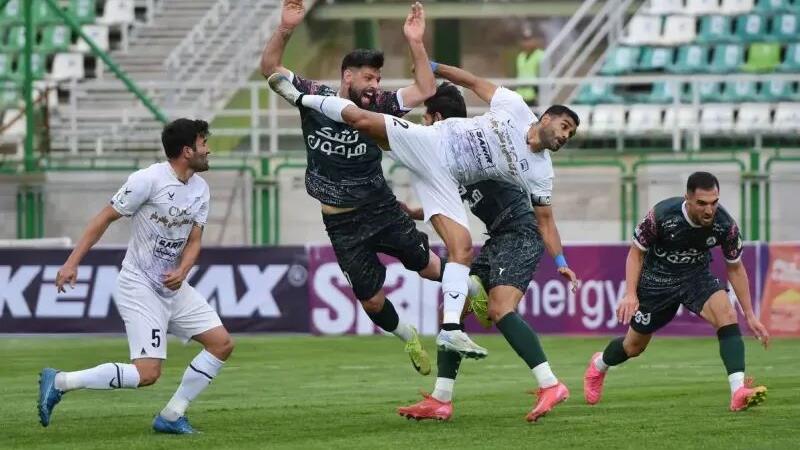 صدرنشین لیگ برتر فوتبال اینار در جام حذفی؛ چادرملو در اندیشه گذر خانگی از ذوبآهن