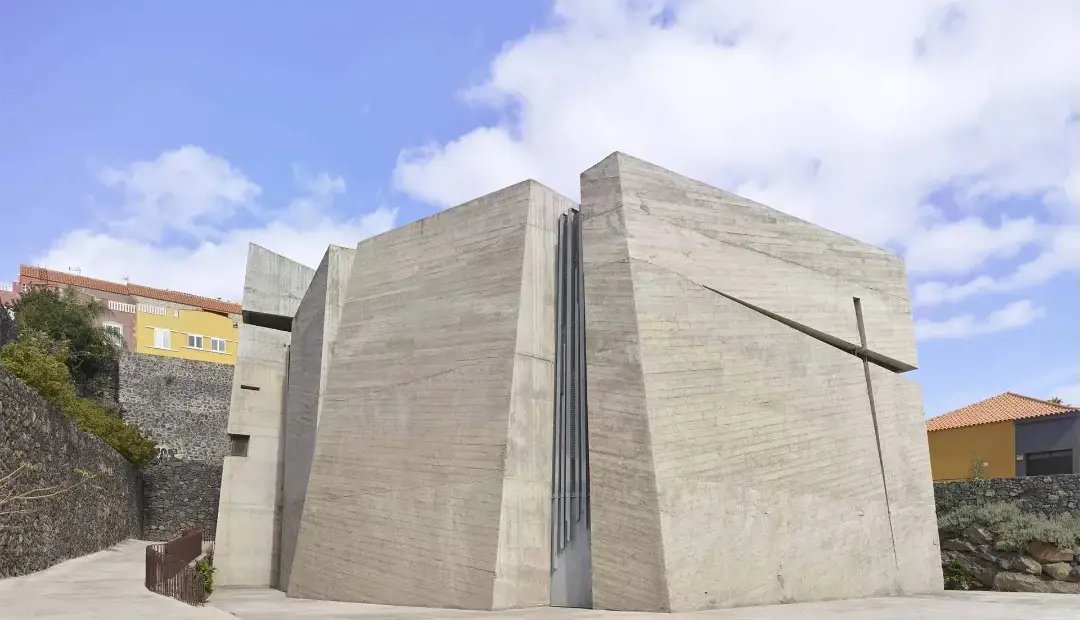 کلیسای نجات‌دهنده مقدس در تنریف، برنده جایزه ساختمان سال جهان ۲۰۲۵ شد