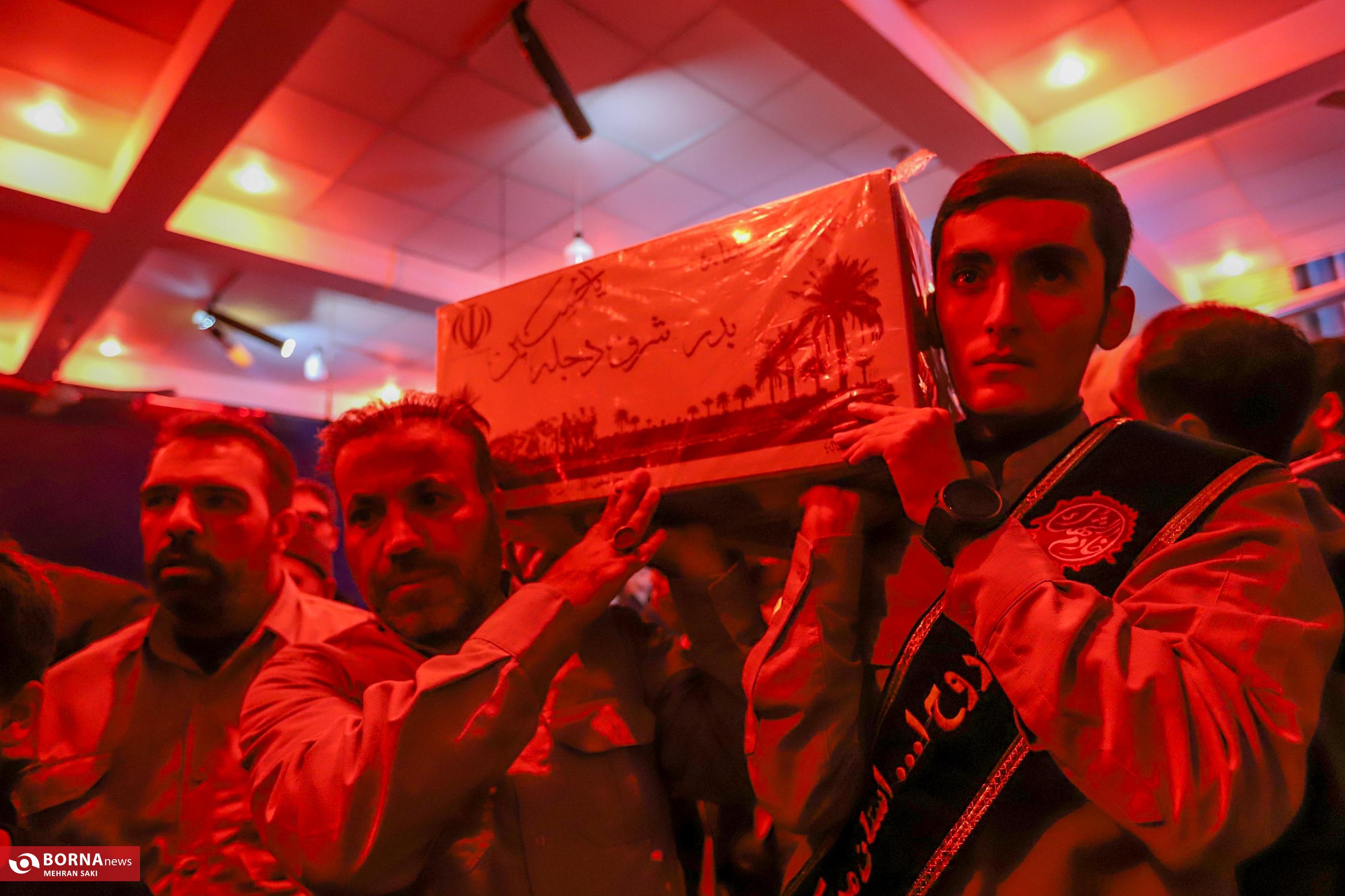 محفل وداع با شهید گمنام در مسجد چهارده معصوم اراک