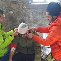 مصدومیت ۲۰ همیار طبیعت در جریان مهار آتش‌سوزی جنگل‌های چالوس