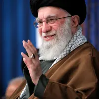 پیام رهبر انقلاب به فرشته حسن‌زاده، موی‌تای‌کار ایران پس از کسب مدال نقره بازیهای همبستگی اسلامی 