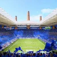 عجیب‌ترین استادیوم جهان با 12 دودکش!