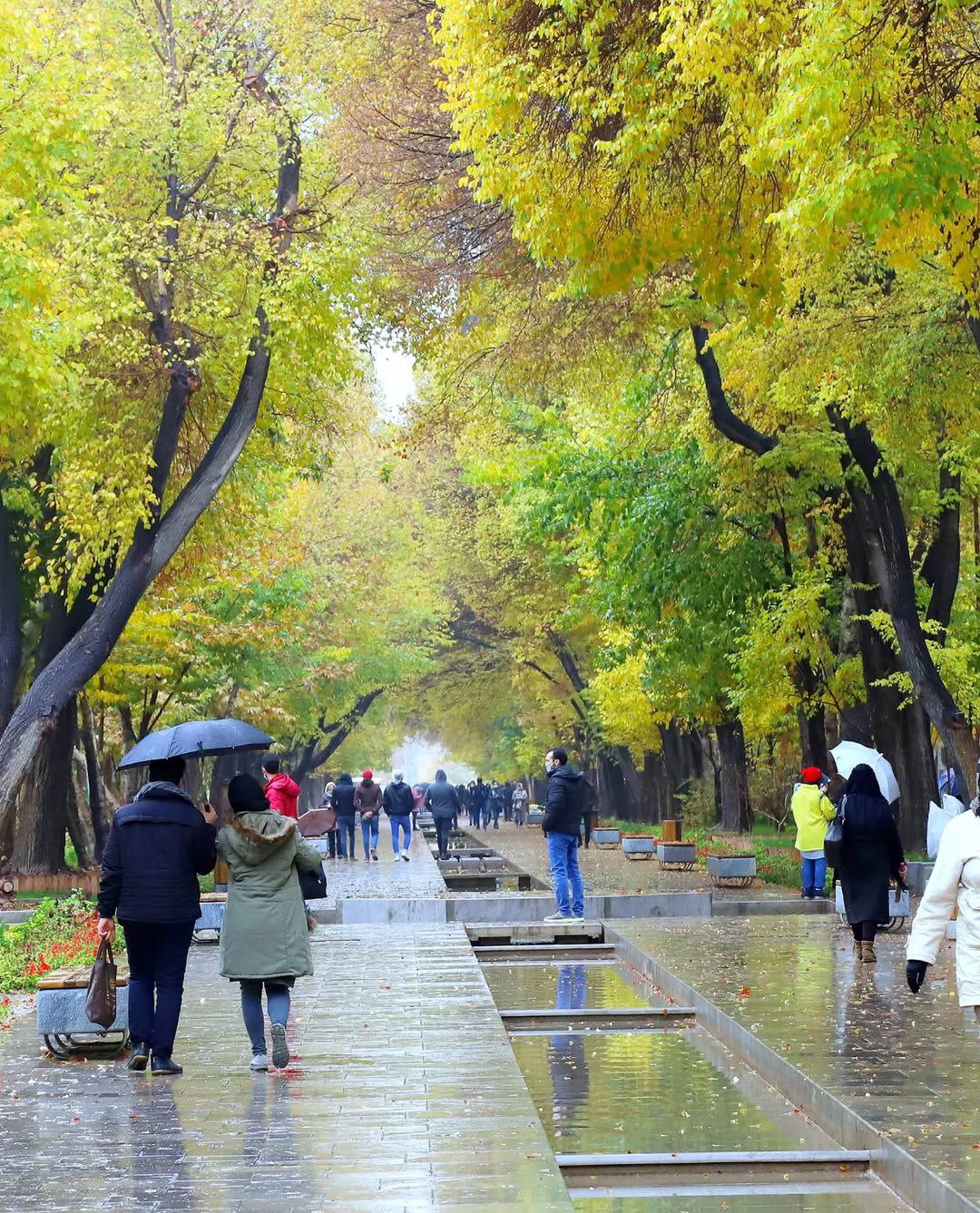 پائیزانه های چهار باغ