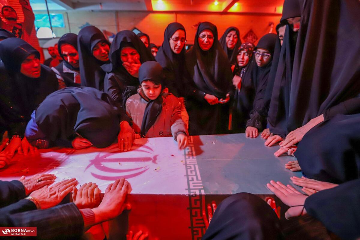 محفل وداع با شهید گمنام در مسجد چهارده معصوم اراک