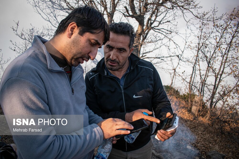 عکس/ عملیات مهار آتشسوزی مناطق کوهستانی روستاهای دلیر و الیت