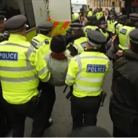 پلیس انگلیس یک عروسک را دستگیر کرد!