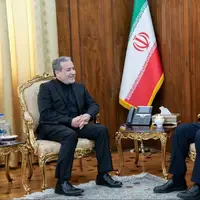 دیدار سفیر ایران در چین با وزیر امور خارجه