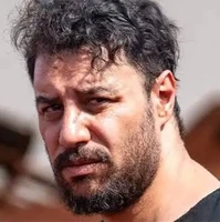 جواد عزتی، هدیه تهرانی و بهرام رادان را با اختلاف شکست داد