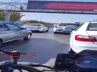 فرار راننده نیسان بعد از تصادف در صدمتری مشهد