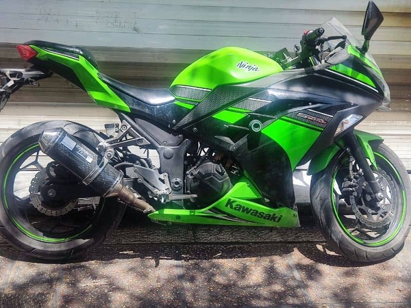 موتور سیکلت‌های سنگین قاچاق در توقیف پلیس بندرعباس