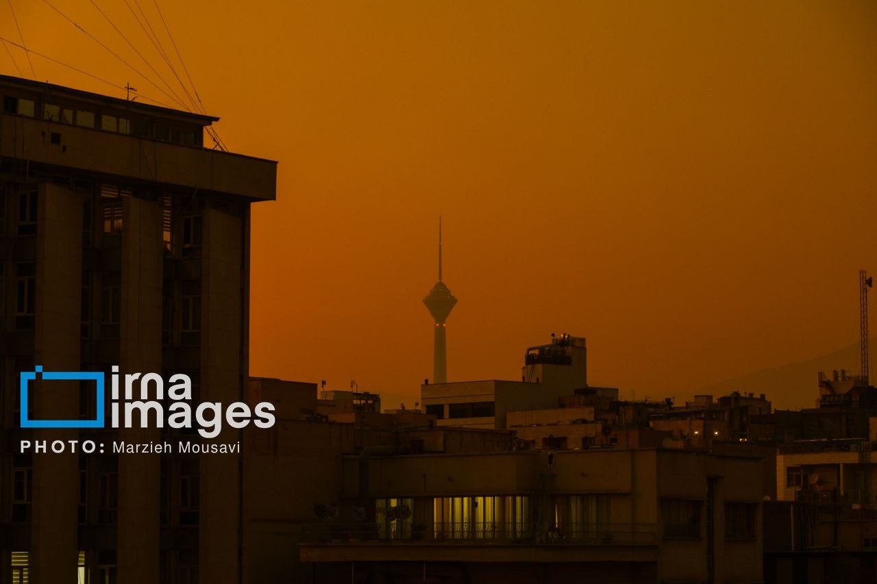 عکس/هوای نارنجی تهران