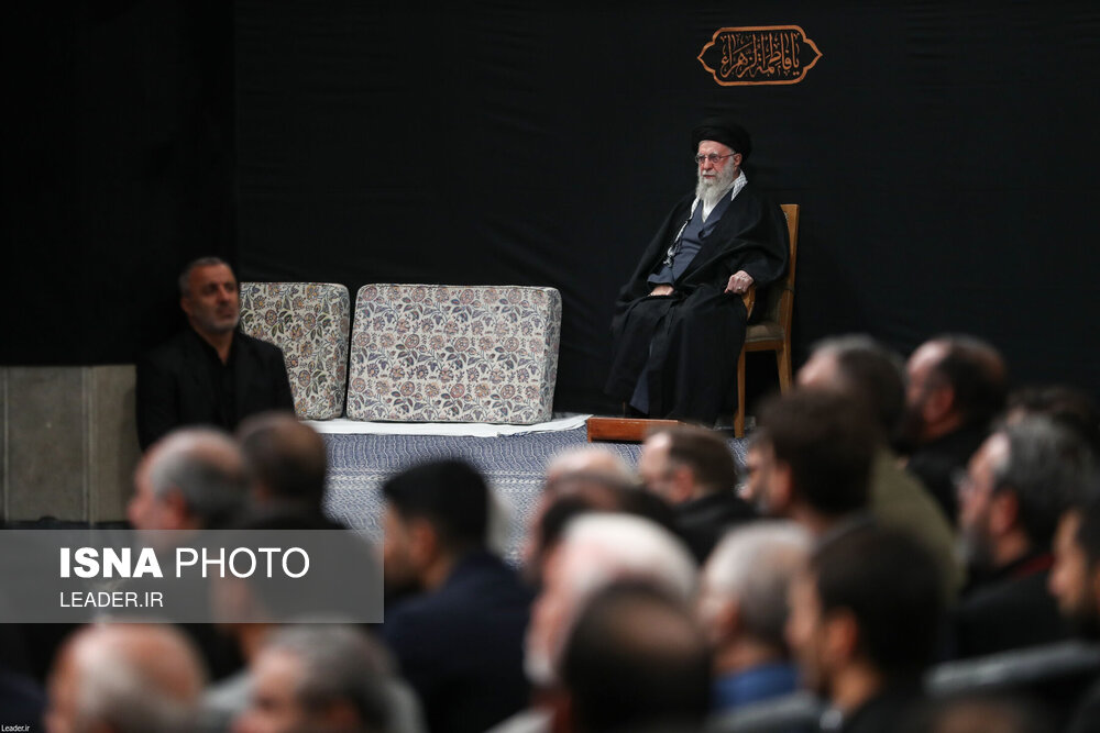 عکس/دومین شب مراسم عزاداری شهادت حضرت فاطمه(س) با حضور رهبر انقلاب