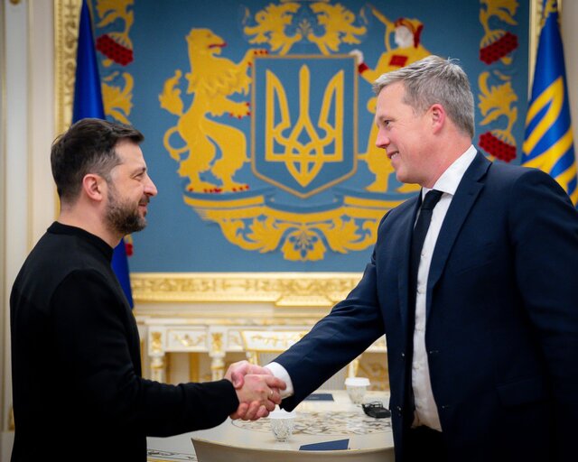 گاردین: وزیر ارتش آمریکا، نماینده ویژه ترامپ در امور اوکراین میشود