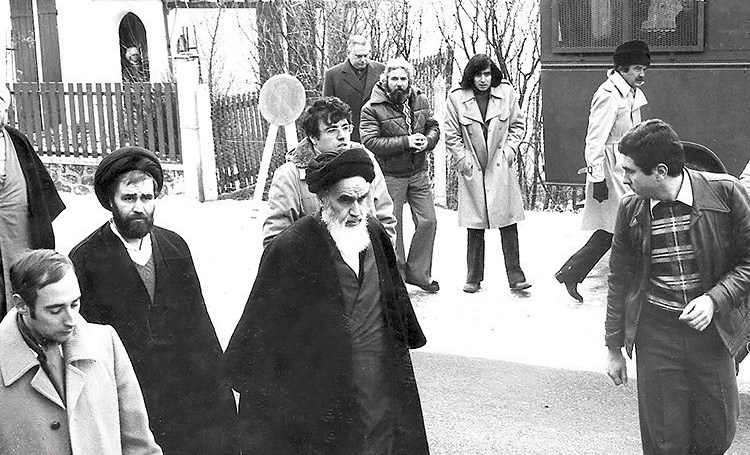 سرمقاله اعتماد/ دیپلماسی امام خمینی(ره) در نوفل‌لوشاتو