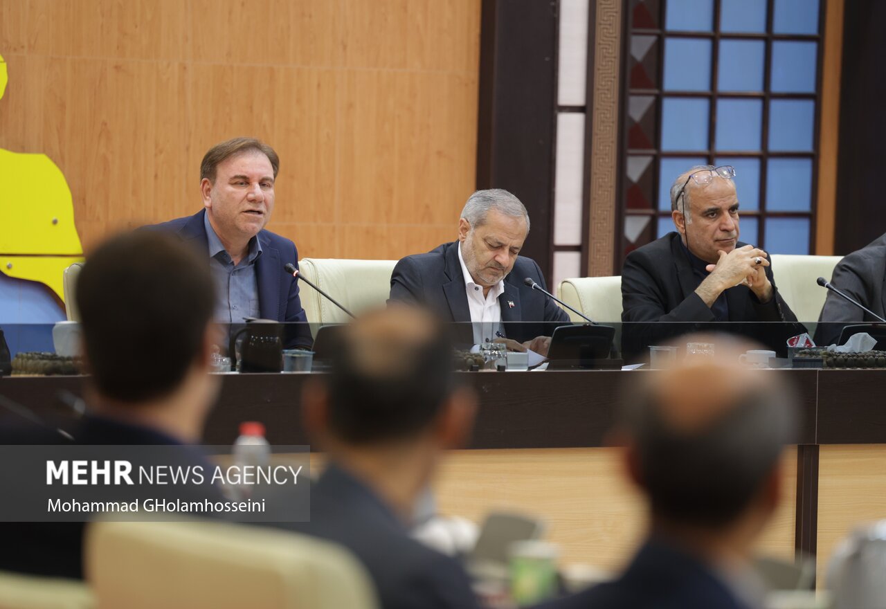 جلسه شورای اداری استان بوشهر با حضور وزیر آموزش‌وپرورش