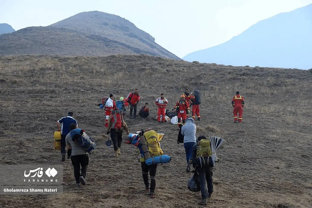 عکس/ عملیات سخت و بی‌وقفه برای نجات الیت