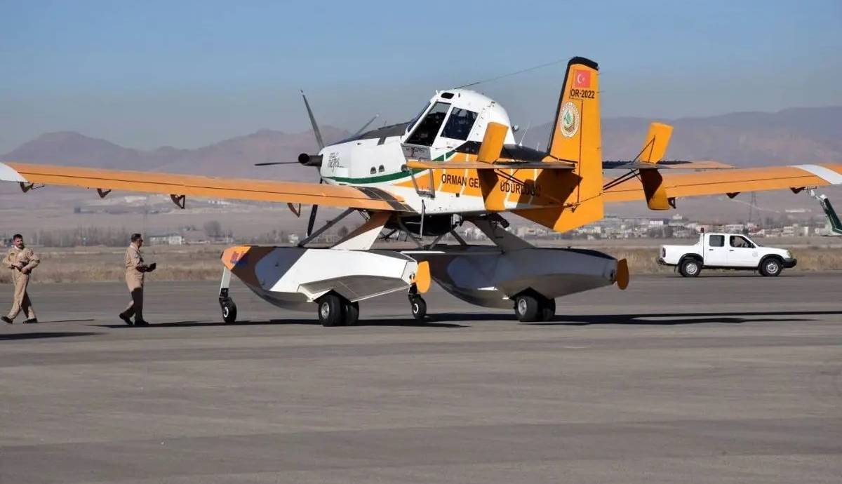 هواپیماهای آب‌پاش ترکیه ای وارد ایران شدند