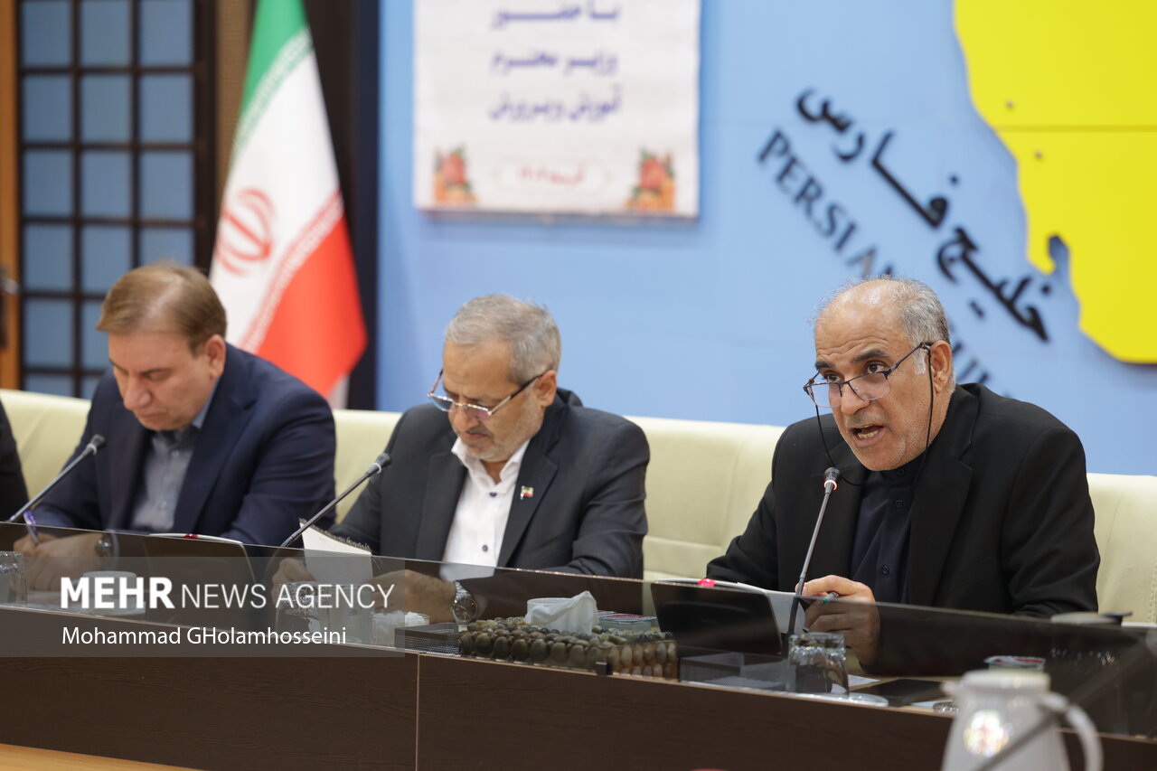 جلسه شورای اداری استان بوشهر با حضور وزیر آموزش‌وپرورش