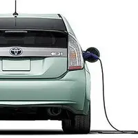 برقی یا هیبریدی؟/ نباید تنها از خودروسازان انتظار ارتقا کیفیت داشت