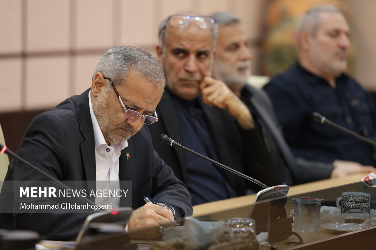 جلسه شورای اداری استان بوشهر با حضور وزیر آموزش‌وپرورش