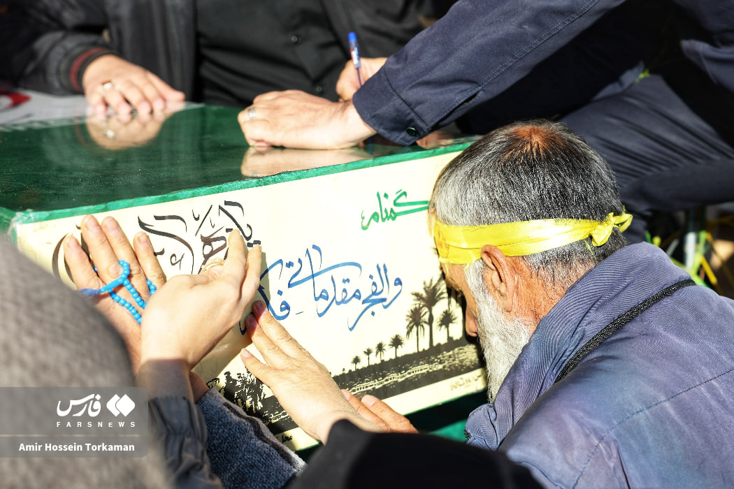 عکس/تشییع پیکر شهدای گمنام در همدان