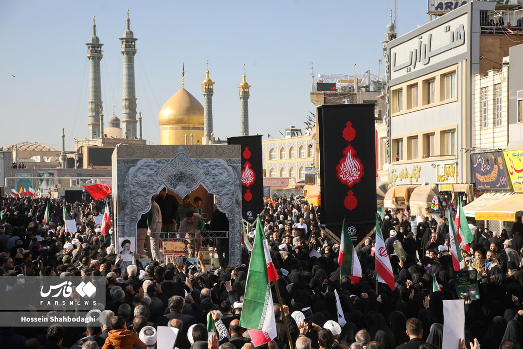 عکس/ تشییع هفت شهید گمنام در قم