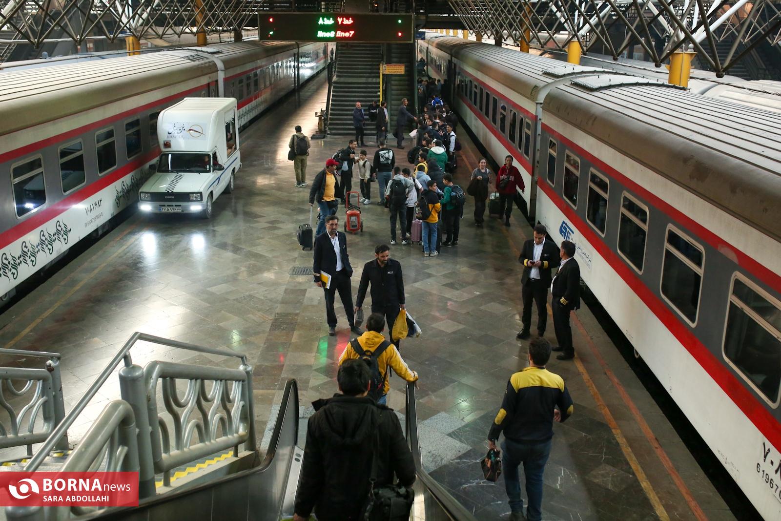 عزاداری شهادت حضرت فاطمه الزهرا (س) در قطار ایران