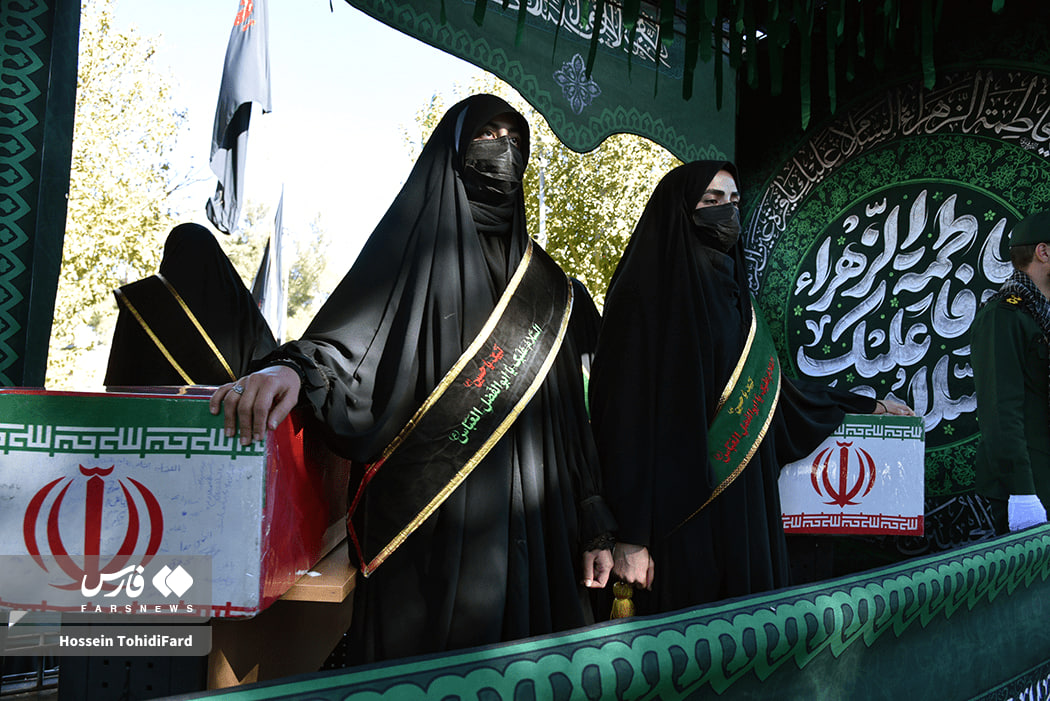 عکس/ تشییع باشکوه پیکر ۶ شهید گمنام در بیرجند