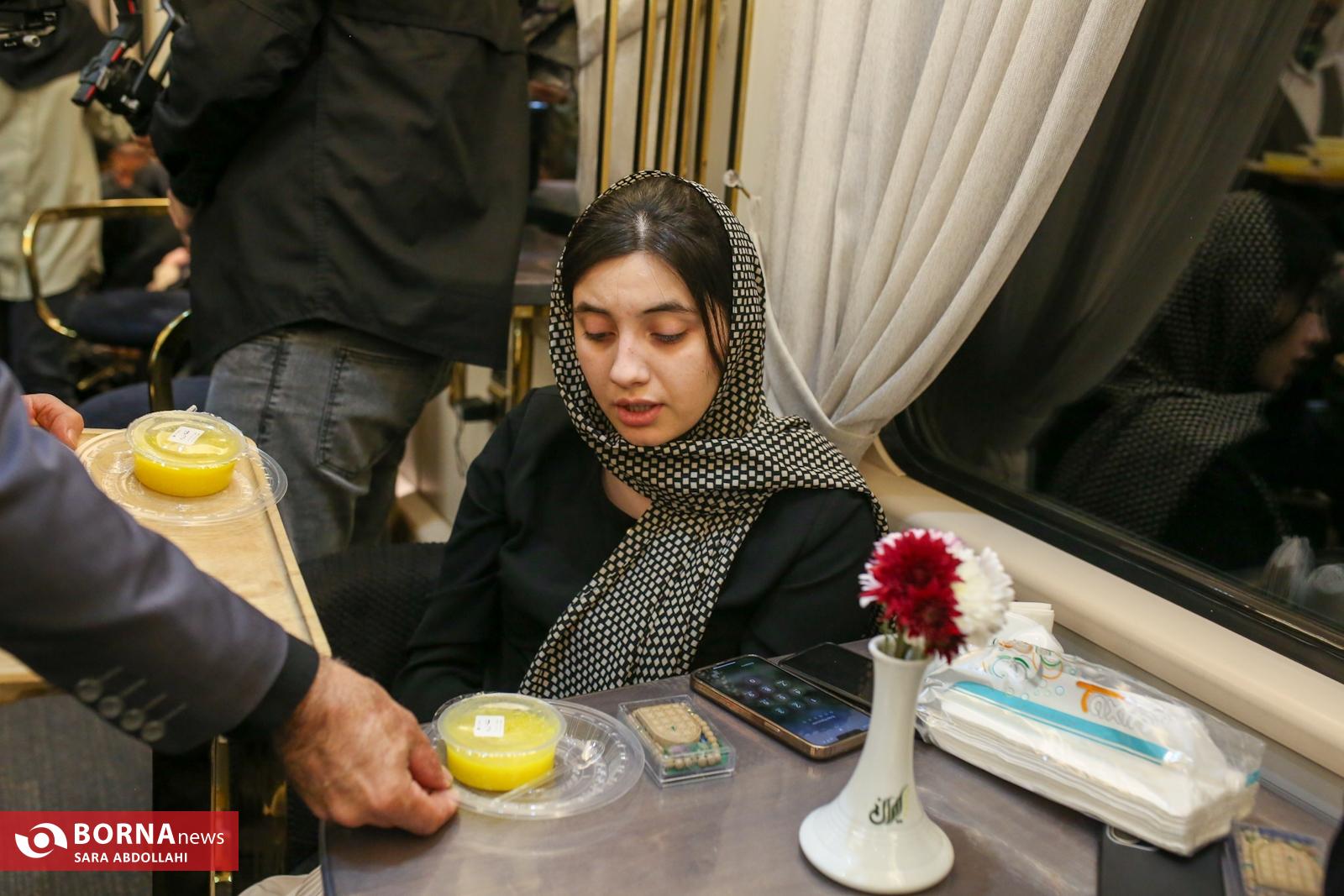 عزاداری شهادت حضرت فاطمه الزهرا (س) در قطار ایران