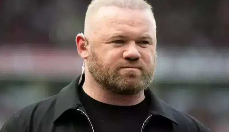 تنها راه فرار لیورپول، کنار گذاشتن صلاح است!