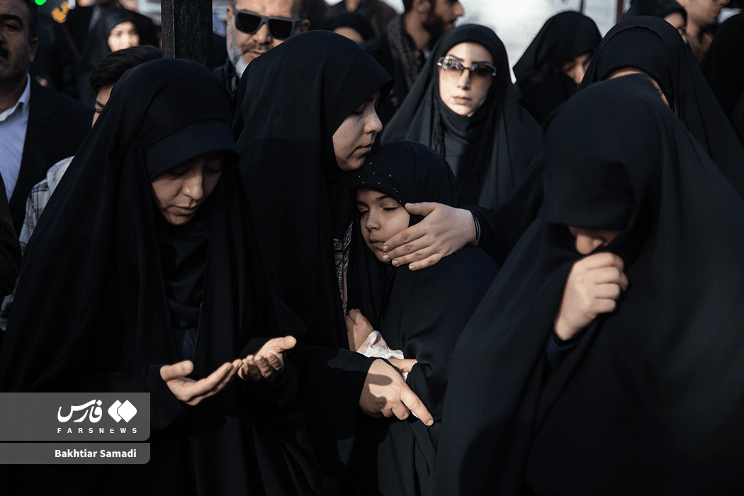 عکس/تشییع پیکر ۳ شهید گمنام در سنندج