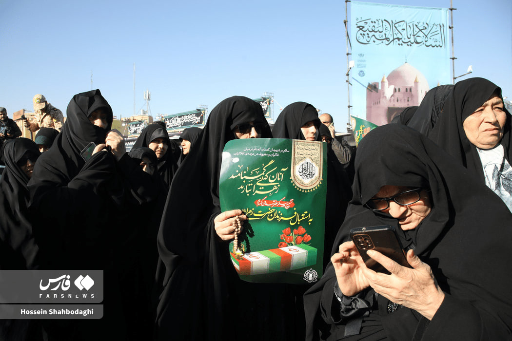 عکس/ تشییع هفت شهید گمنام در قم