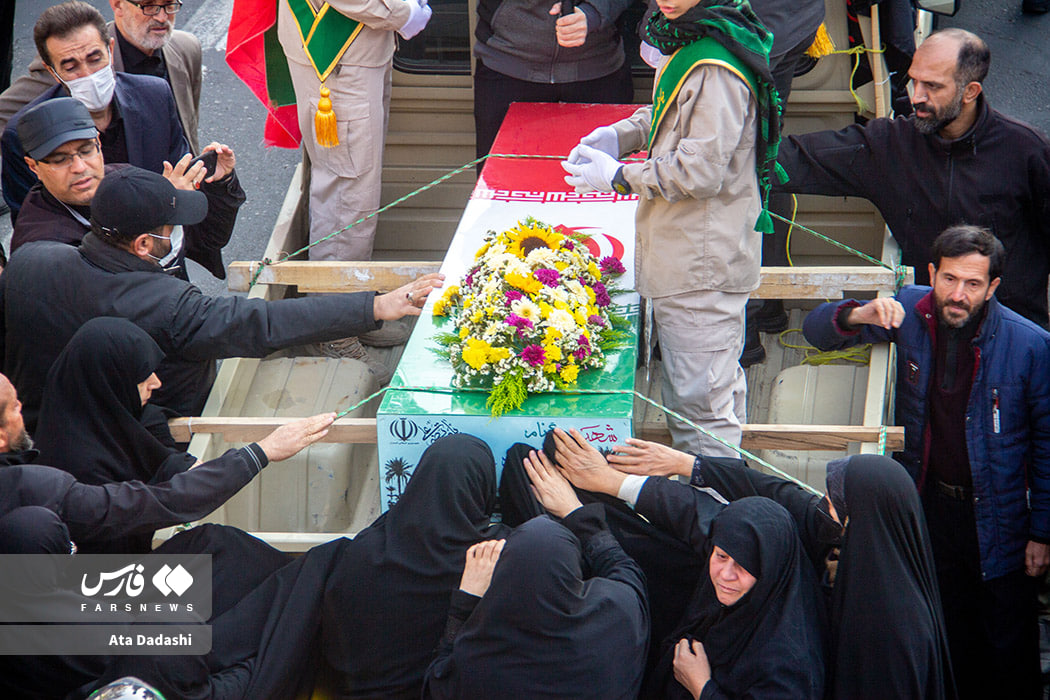 عکس/تشییع باشکوه پیکر ۴ شهید گمنام در تبریز