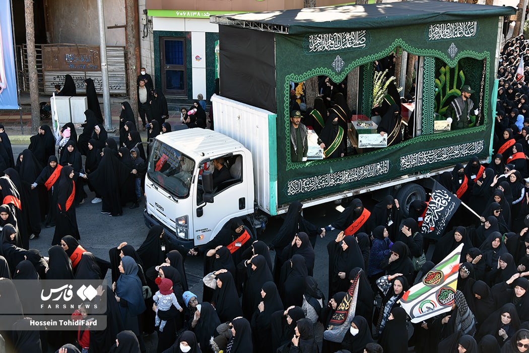 عکس/ تشییع باشکوه پیکر ۶ شهید گمنام در بیرجند