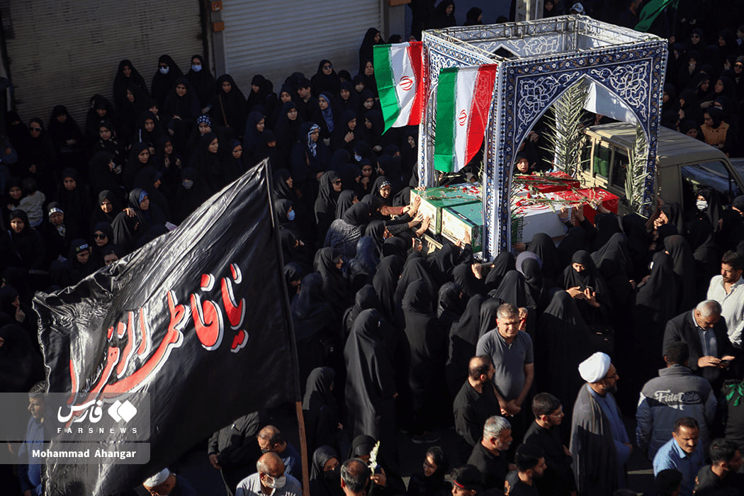 عکس/تشییع پیکر هشت شهید گمنام در اهواز