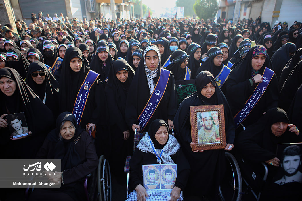عکس/تشییع پیکر هشت شهید گمنام در اهواز