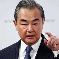 وزیر خارجه چین: پکن با هرگونه دخالت در امور داخلی کشورهای منطقه مخالف است