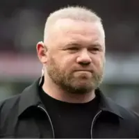 تنها راه فرار لیورپول، کنار گذاشتن صلاح است!