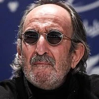 فرهاد آئیش : جدیدا بهم میگن خیلی زر میزنی؟!