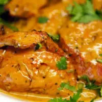 طرز تهیه مرغ با سس بادام هندی؛ طعم خاص و جدید