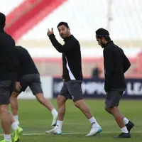 هدیه ویژه شجاع برای کاپیتان نسف