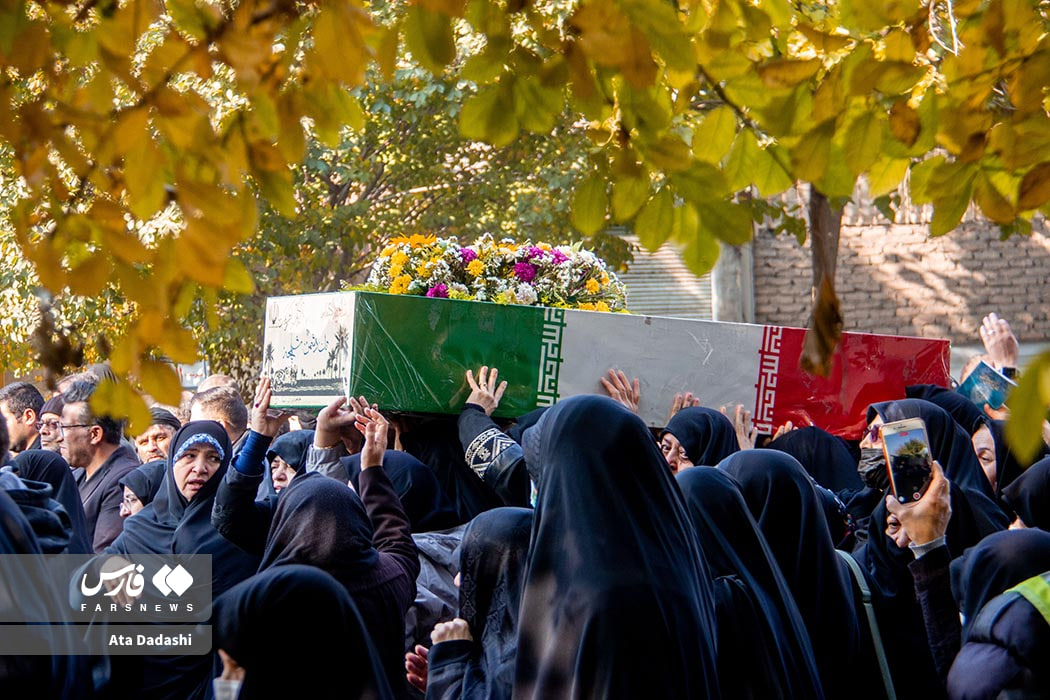 عکس/تشییع باشکوه پیکر ۴ شهید گمنام در تبریز