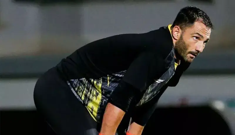 آخرین تلاشهای آدان برای فیکس ماندن