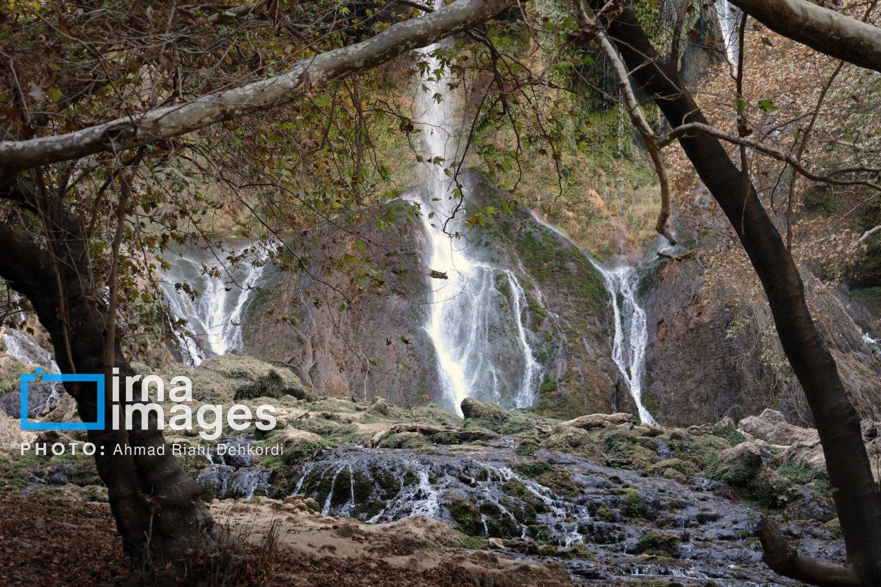 آبشار «زردلیمه» سکوت پاییزی زاگرس