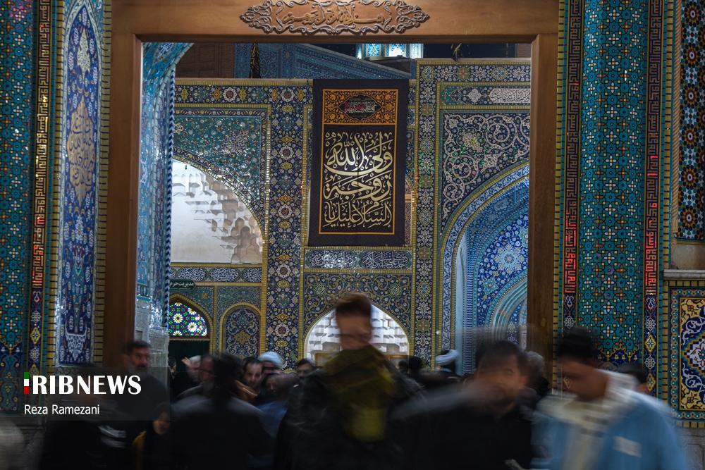 حال و هوای شب شهادت حضرت زهرا(س) در حرم بانوی کریمه